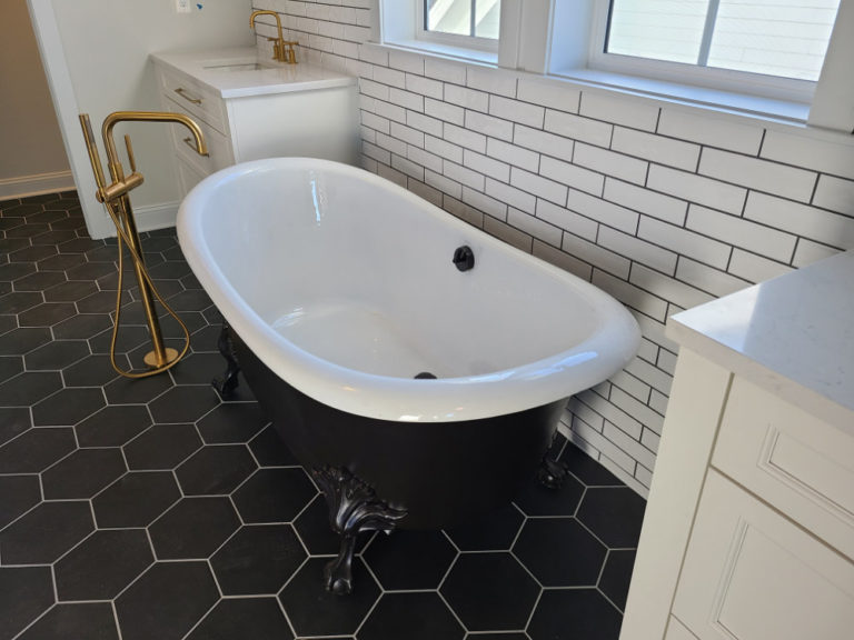 Kohler free-standing tub